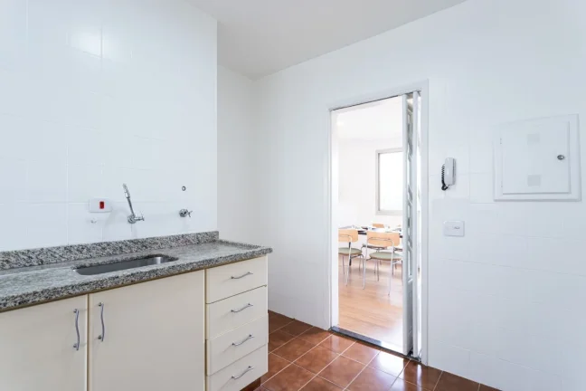 Imagem Apartamento 72M², 2Q, 1 Banheiro, 2 Vagas, Academia, Salão de Festas, Jardim, Banheiro de Serviço.
