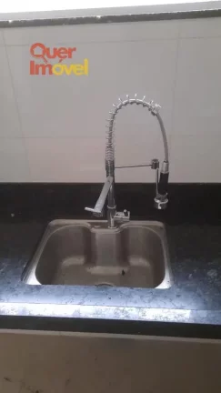 Imagem Casa em Condomínio à Venda: 3 Quartos, 1 Suíte, 2 Salas, 3 Banheiros e 2 Vagas, 150m² - Cravinhos-SP, Centro.