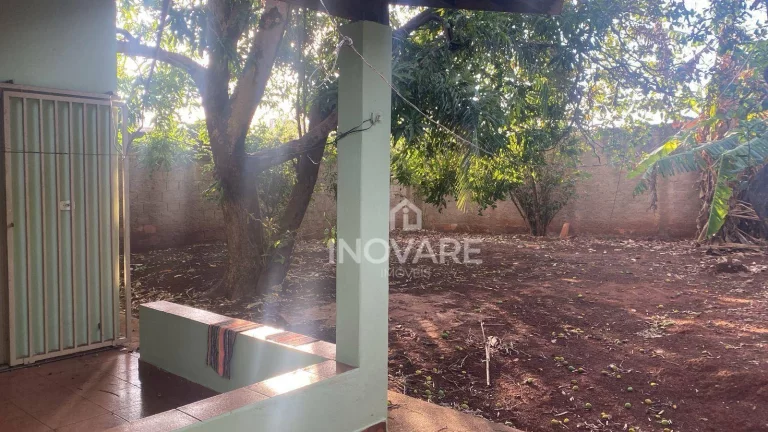 Imagem Casa com 2 dormitórios para alugar, 78 m² por R$ 1.200,00/mês - Setor Nova Aurora - Itumbiara/GO