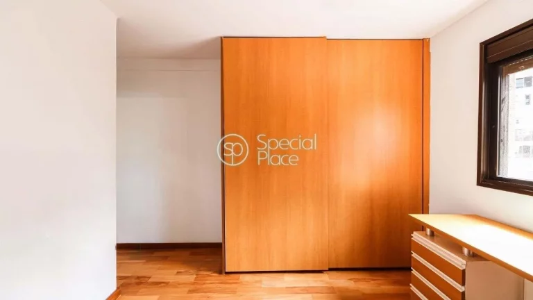 Imagem Excelente apartamento com 140mÂ² na Vila Andrade, Morumbi. Amplo living com lareira e terraÃ§o espaÃ...