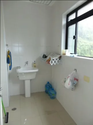 Imagem Praia de Pitangueiras, centrinho, 100 metros da praia, excelente lazer, 2 garagens, local nobre, alto padrão !!!