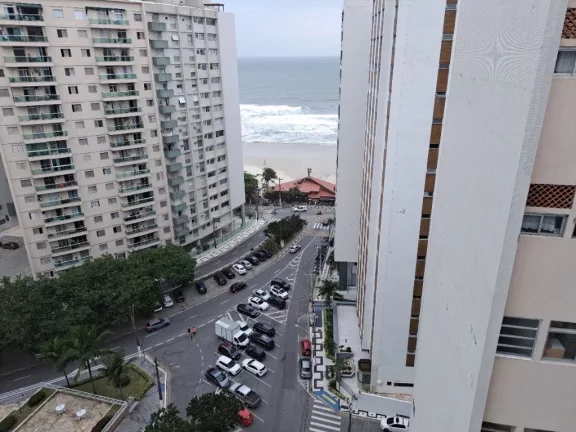 Imagem LINDO APARTAMENTO REFORMADO COM VISTA PARA O MAR