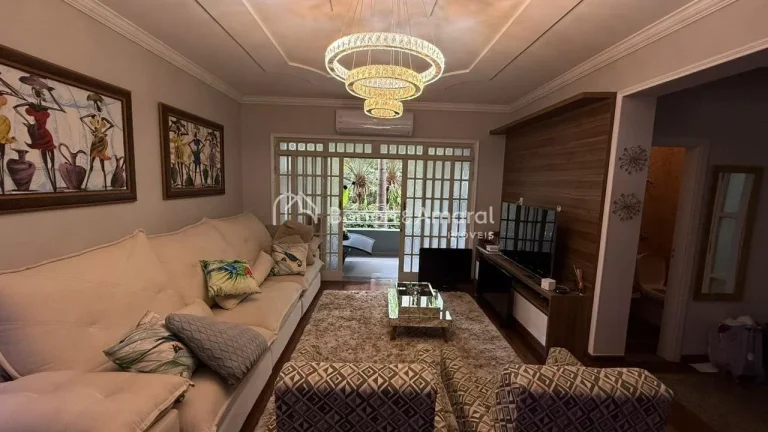 Imagem Excelente sobrado Mobiliado para venda em bairro residencial, próximo a mercados, colégios, padari...