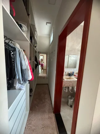 Imagem Casa térrea com piscina à venda no Condomínio Lago da Serra
