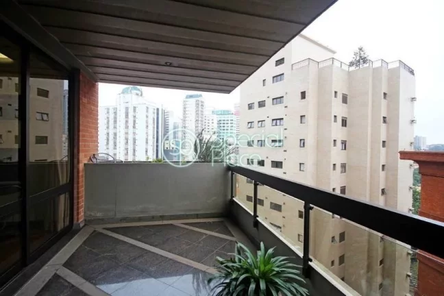 Imagem Ótimo apartamento com 260m² de área privativa, 4 dormitórios ( 3 suítes) e 4 vagas na garagem. ...