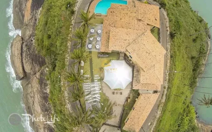Imagem Mansão de Luxo em Meaípe, Guarapari: Vista Panorâmica 360º para o Mar
Descubra esta mansão de l...