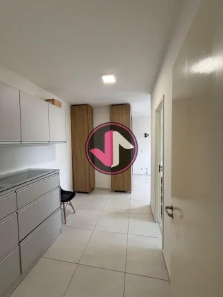 Imagem Condomínio Golden Green Residence 

Apartamento com a planta maior sendo 92m2

Sol da manhã apenas...