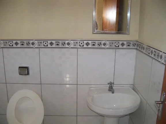 Imagem Casa com 3 dormitórios, copa, cozinha, lavanderia e edícula com suíte em ótima localização no ...