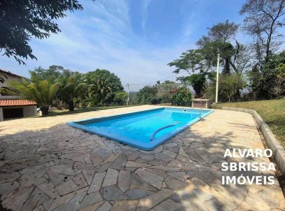 Imagem Chácara com 24 000m2 2 casas 2 barracões e piscina à venda próximo ao Pesqueiro do Tio Oscar em Itu SP Perfeita para morar ou alugar para Airbnb