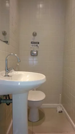 Imagem ÓTIMA SALA COMERCIAL MEDINDO 231M² NO CORAÇÃO DO CENTRO DO RIO - RJ