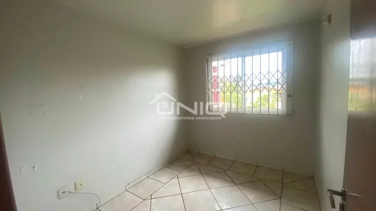 Imagem Casa Suíte + 02 Quartos - Bairro Pinheirinho