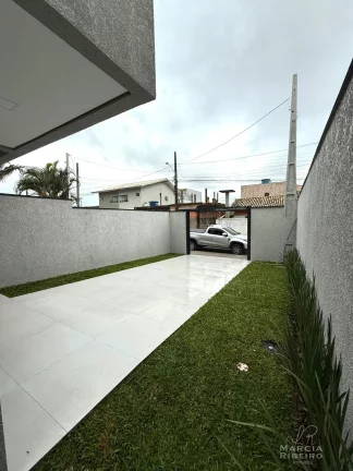 Imagem Casa Geminada nos Ingleses com 3 dormitórios, sendo 1 suíte