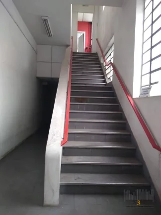 Imagem Galpão para locação na Vila Leopoldina São Paulo SP com 3.420m² de área construída, vão livre, 5 banheiros e 5 vagas de garagem
