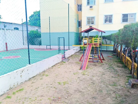 Imagem A 300 metros da Av José Bastos, com acesso rápido e fácil a locais como Escolas, parada de Ônibu...