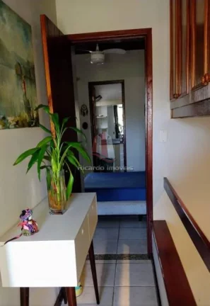 Imagem Casa duplex em condomínio à venda em Cabo Frio