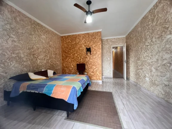Imagem Casa para Venda em Praia Grande, Caiçara, 3 dormitórios, 2 suítes, 2 banheiros, 2 vagas