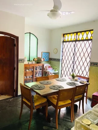 Casa com 6 Quartos à Venda ou Locação, 700 m² em Jardim Guedala - São Paulo