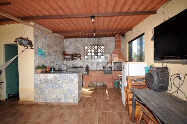 Imagem Casa Ceilândia - Sol Nascente. 3 Quartos, c/ Picisna, Fogão a Lenha. R$230.000,00
