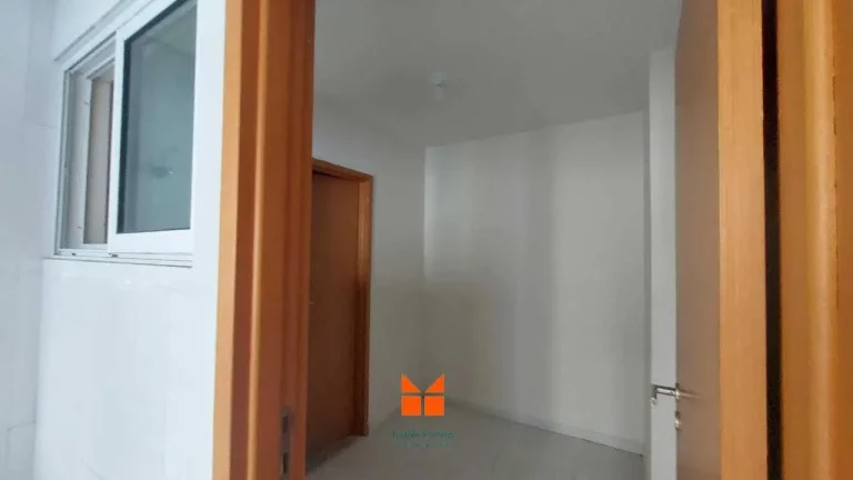 Imagem Quatro quartos no Coração do Espinheiro!