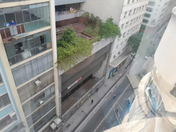 Imagem Conjunto comercial no centro - República