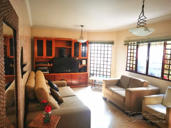 Casa terrea na vila lucia, dois dormitorios, sala , cozinha, edicula e espaço para home office