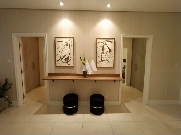 Imagem Apartamento com 4 quartos e 5 banheiros à venda, 233 m² por R$ 1.850.000