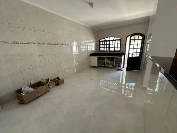 Imagem Sobrado com 3 dormitórios à venda, 236 m² por R$ 750.000,00 - Cidade Edson - Suzano/SP