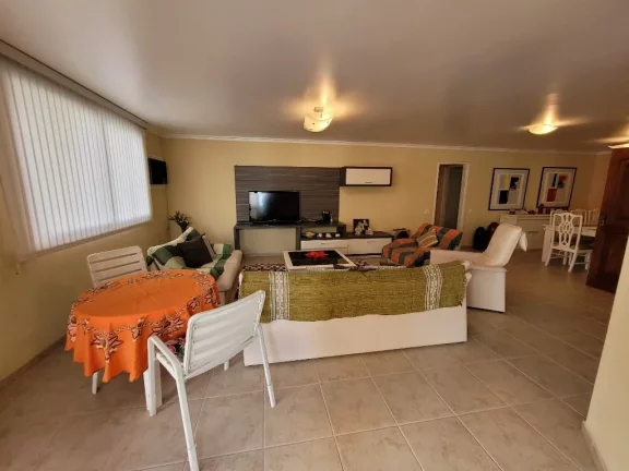 Imagem APARTAMENTO AMPLO COM 3 SUÍTES E PEQUENA VISTA PARA O MAR