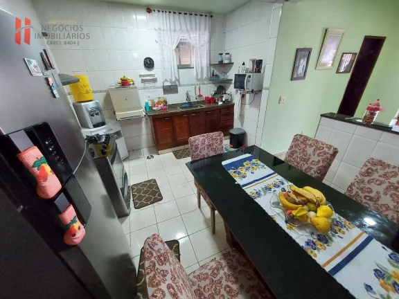 Imagem EXCELENTE CASA TRIPLEX COM MAIS DE 150M² E TERRAÇO AMPLO