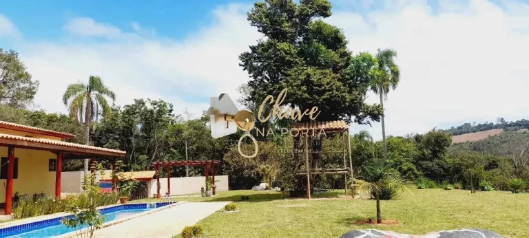 Imagem Chácara à venda em Ibiúna com 4 Dormitórios