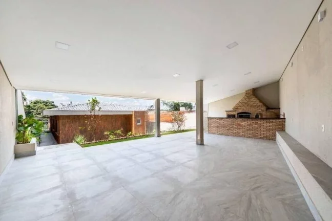 Imagem Vende-se casa reformada com 405 metros quadrados e 4 suítes no Alto de Pinheiros Casa com 405m² de...