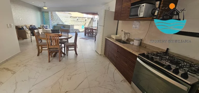 Imagem Temporada Aluguel em Juquehy com, 4 suítes, hidro, churrasqueira, 3 vagas, 300m da praia - Acomodação máx. 10 pessoas | Juquehy Imobiliária