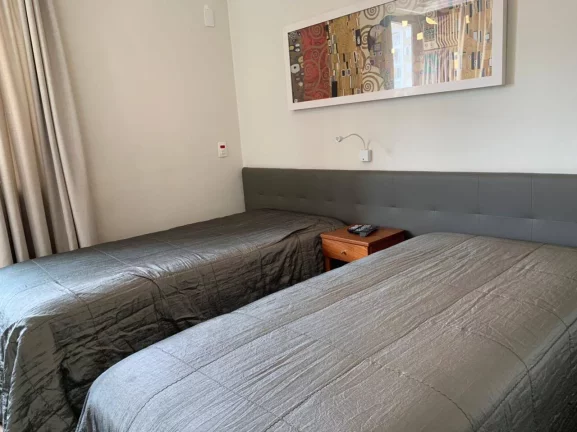 Imagem Flat para aluguel possui 27 metros quadrados com 1 quarto em Cq. César