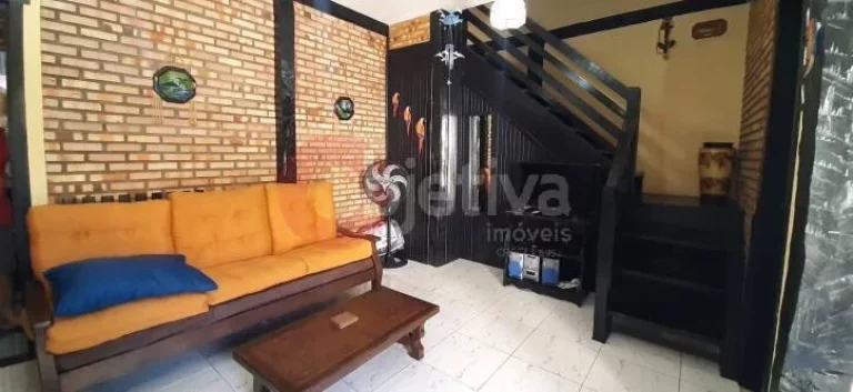 Imagem Casa com 3 dormitórios à venda, 100 m² por R$ 420.000,00 - Peró - Cabo Frio/RJ