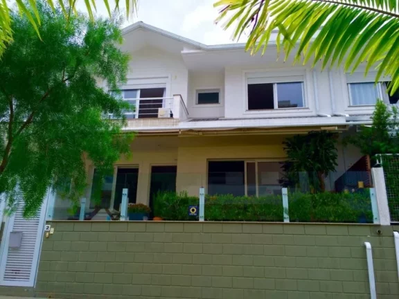 Imagem Casa Em Jurerê - 600 metros da praia