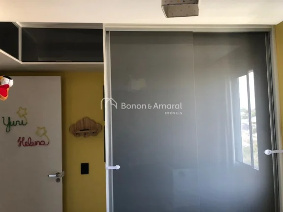 Imagem Apartamento de 75 m² em andar alto, com três quartos sendo uma suíte, sala para dois ambientes e ...