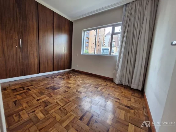 Imagem Apartamento para Locação com 03 Dormitórios e Semimobiliado no Bairro Batel em Curitiba