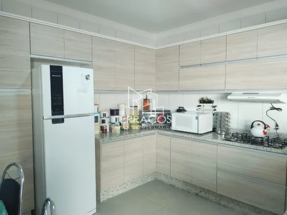 Imagem CASA REFORMADA 3 DORMITÓRIOS/SUITE - ÁREA GOURMET COM PISCINA - VÁRZEA PAULISTA -