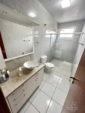 Imagem Casa com Piscina na Trindade