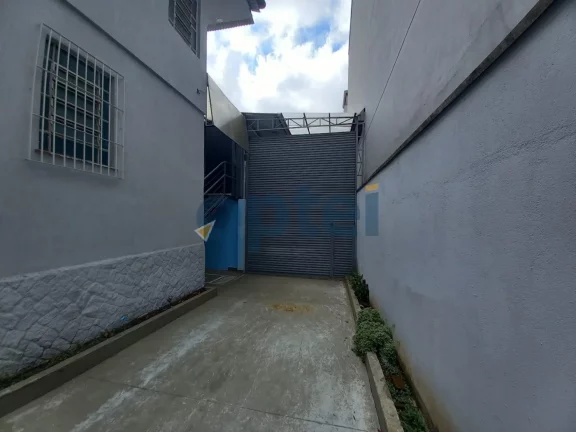 Imagem PREDIO COMERCIAL COM 500M² DE TERRENO E 486M² DE ÁREA CONTRUIDA COM GALPÃO DE 286 M² NOS FUNDOS EM SANTO ANDRÉ