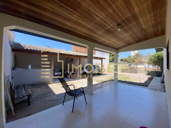 Imagem Casa de 3 quartos com suíte no Setor Residencial Norte de Sinop-MT: 120m² e garagem.