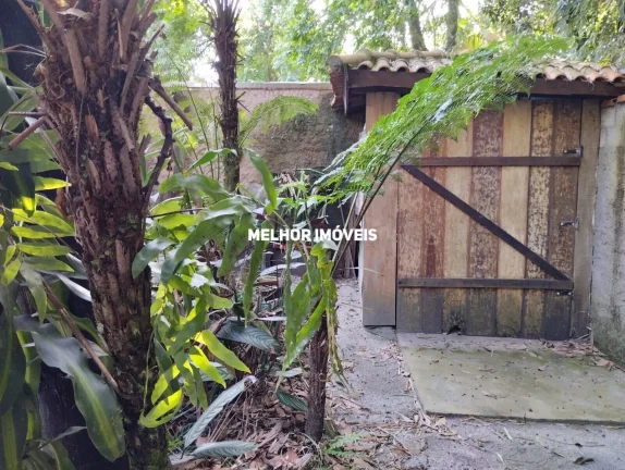 Imagem Casa Rústica à venda localizado na Praia do Estaleiro em Balneário Camboriú - SC