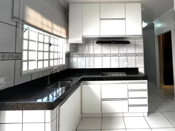 Imagem Casa tipo para venda em Residencial José de Carlos com 3 quartos, sendo 1 suíte, 170m2