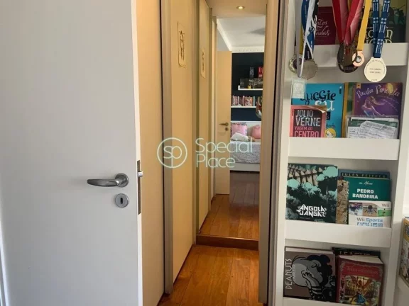 Imagem Morar na V Mariana , próximo ao parque do Ibirapuera , em rua arborizada e tranquila , dispensa com...