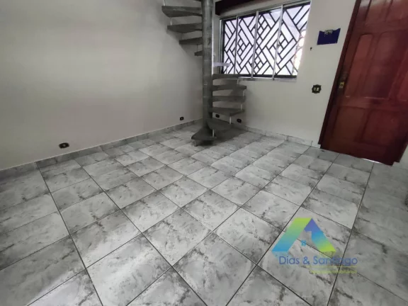 Imagem Sobrado com 3 dormitórios e 2 vagas à três quadras do Metrô Sacomã!!