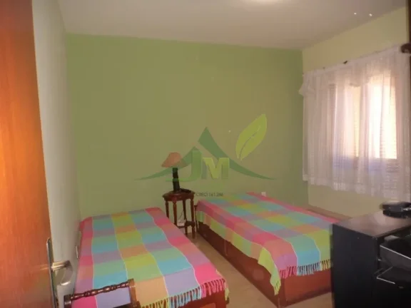 Imagem Linda Casa em Atibaia na Vila Gardênia 522m²