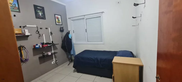 Imagem Sobrado para Venda em Praia Grande / SP no bairro Sítio do Campo