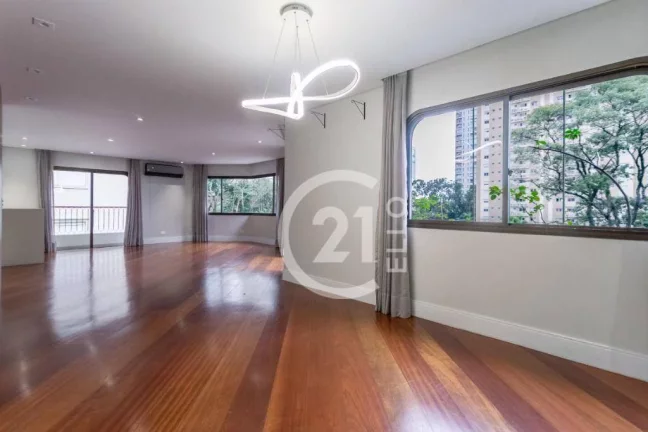 Imagem Apartamento com 3 suítes totalmente reformado na melhor rua do Campo Belo