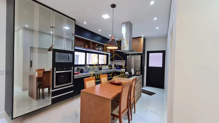 Imagem Casa em Condomínio a Venda no bairro Jardim Carolina - Jundiaí, SP
