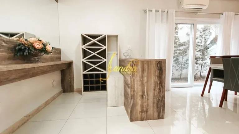 Imagem Casa térrea em Condomínio com 04 suítes mobiliado e decorado